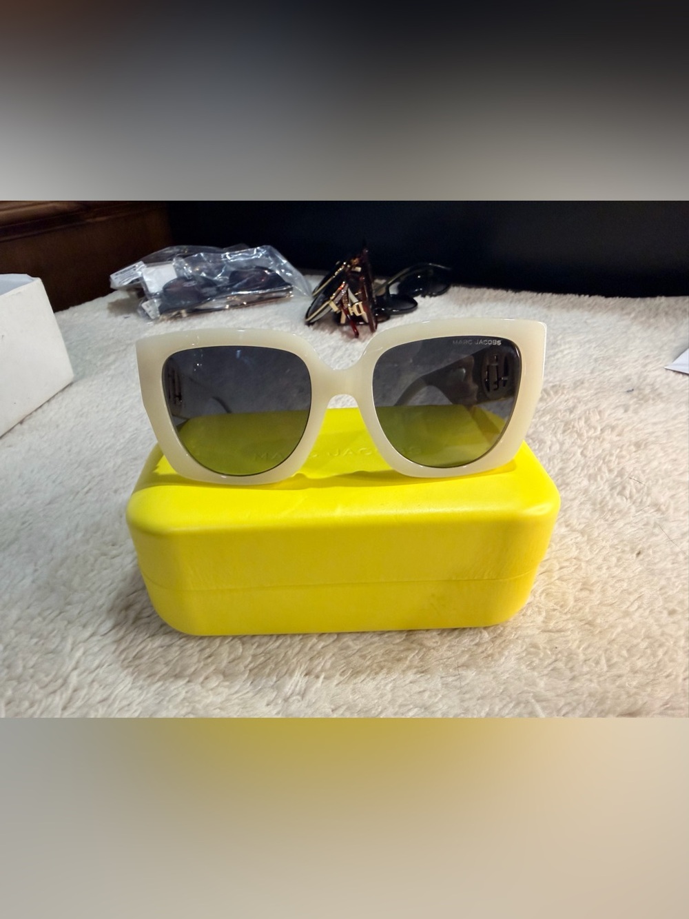 Marc Jacobs White Cat Eye Sunglasses with Gradient Gray Lenses - Picture 2 of 7